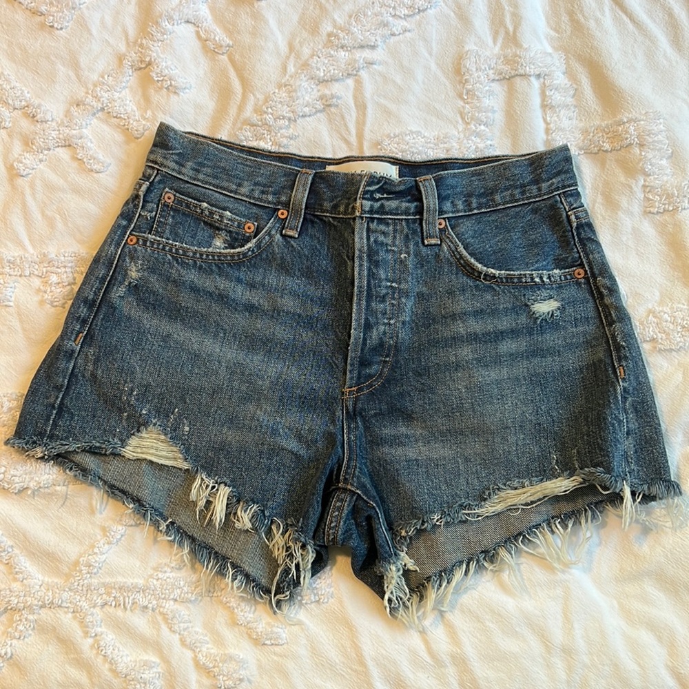 LIKE NEW Aritzia Denim Forum Shorts